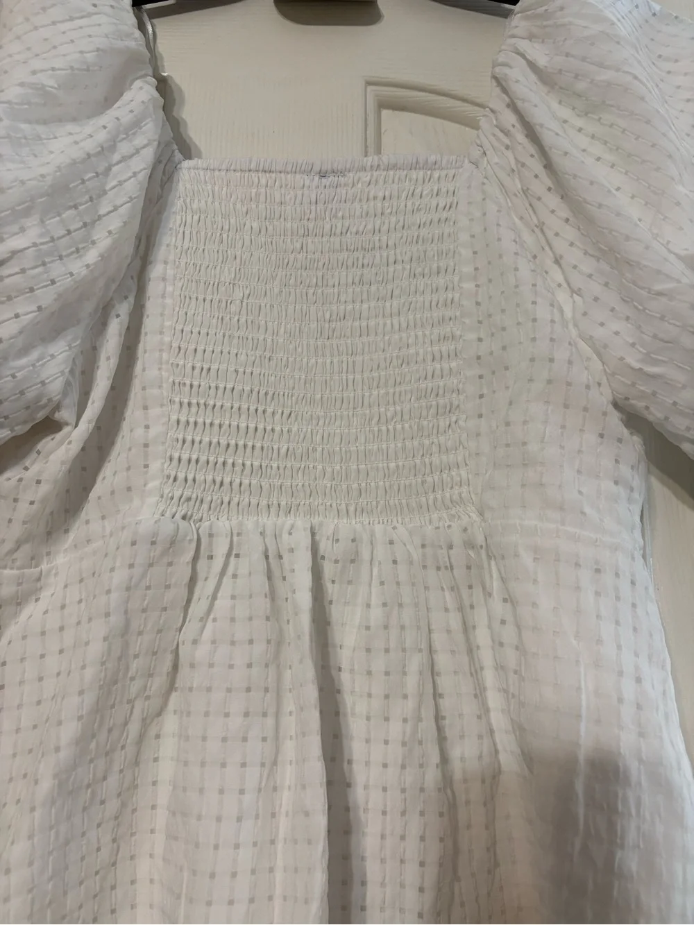 Old Navy White Puff-Sleeve Square-Texture Peasant Blouse